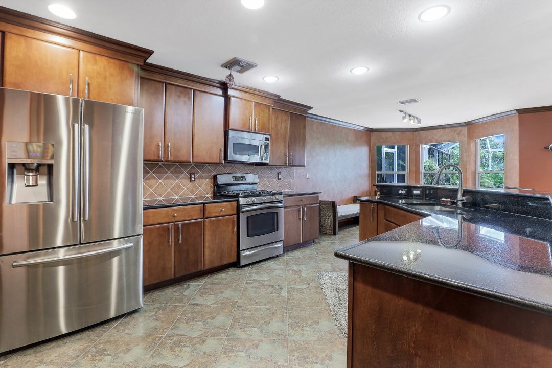 9308 La Bianco St, Fort Myers, FL 33967