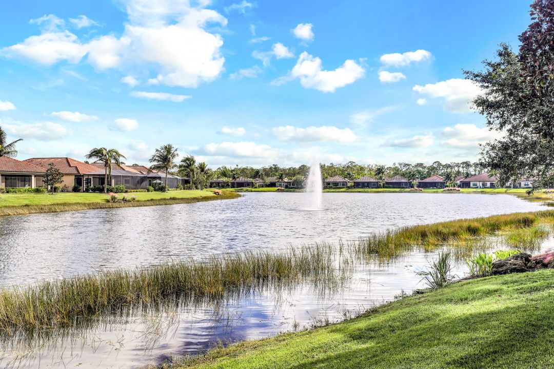 9096 Isla Bella Cir, Bonita Springs, FL 34135