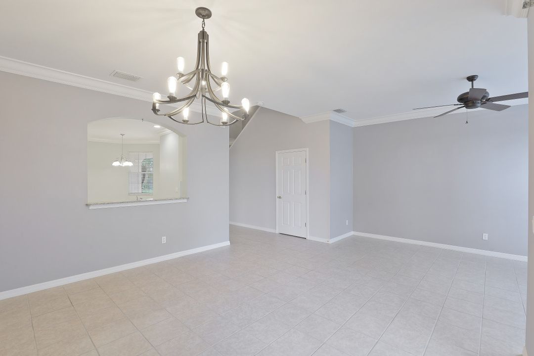 9723 Heatherstone Lake Ct, Estero, FL 33928