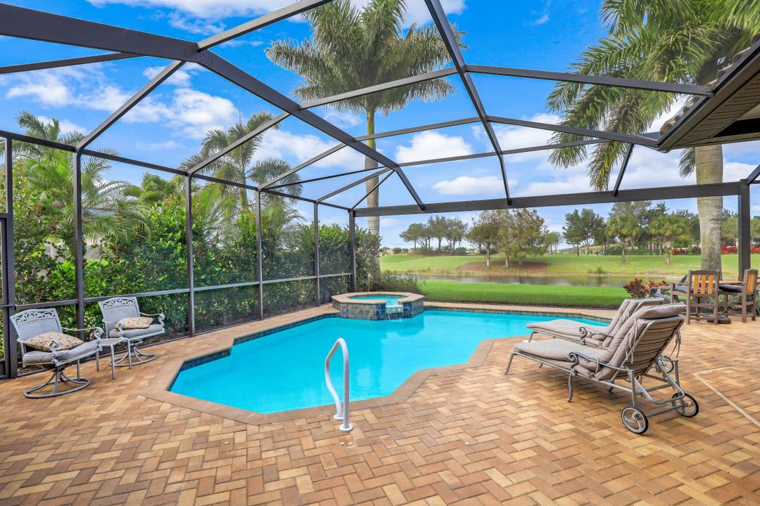 10153 Biscayne Bay Ln, Naples, FL 34120