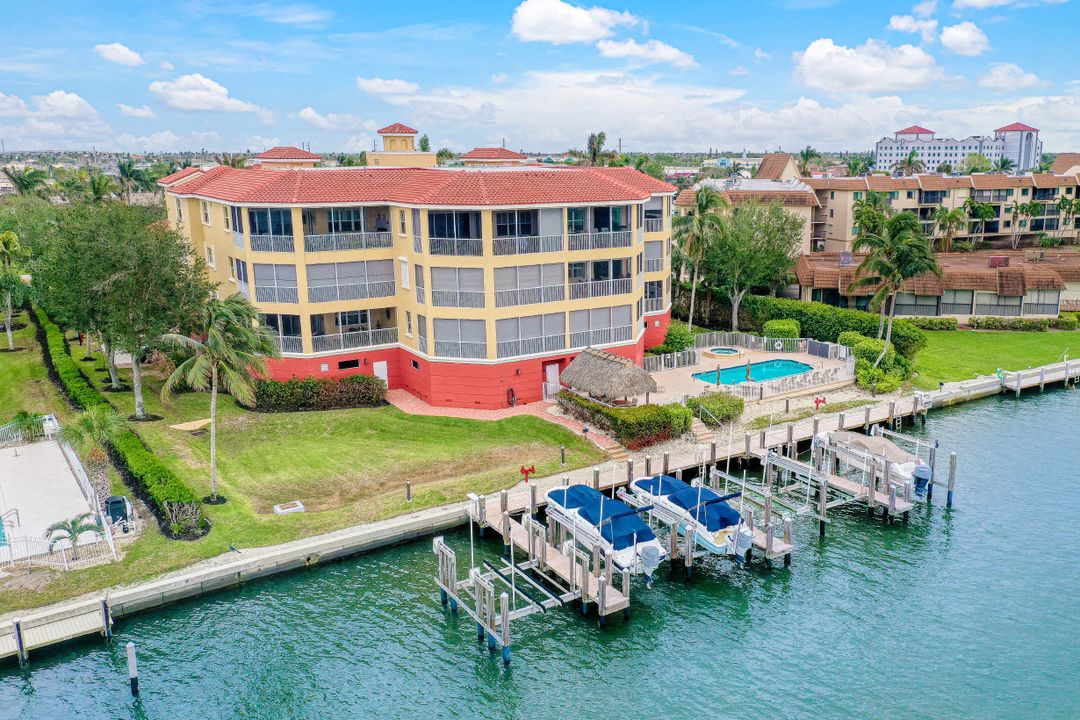 794 W Elkcam Cir #4002, Marco Island, FL 34145