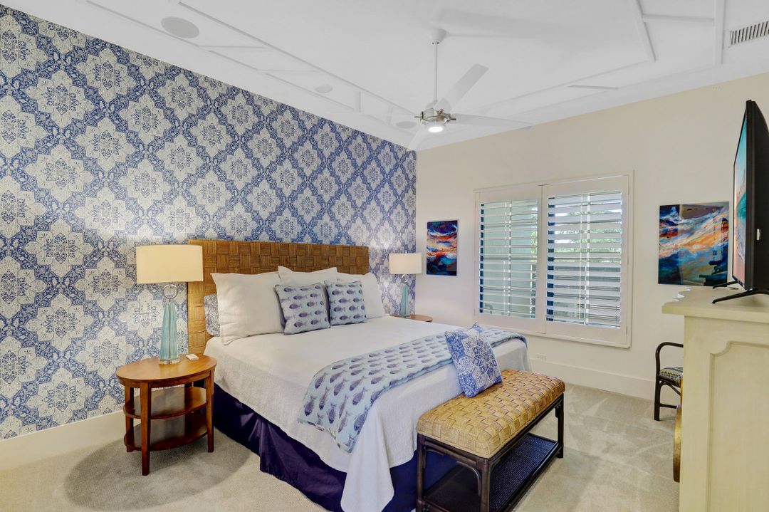 601 Crescent St, Marco Island, FL 34145