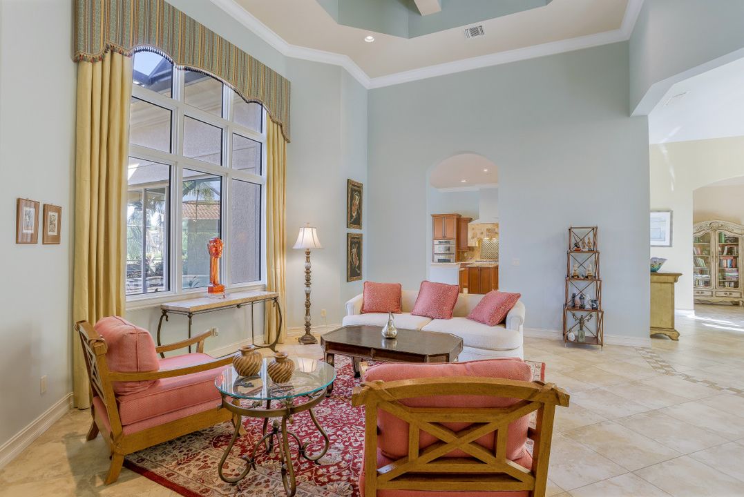 7417 Treeline Dr, Naples, FL 34119