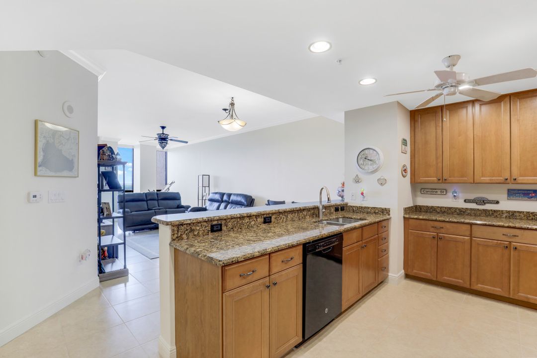 5781 Cape Harbour Dr #1308, Cape Coral, FL 33914