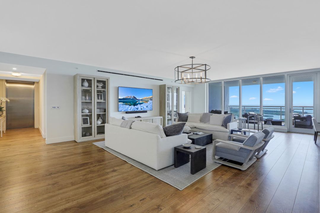 13915 Old Coast Rd #2206, Naples, FL 34110