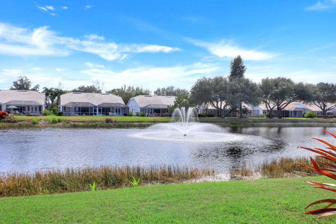 554 Captn Kate Ct, Naples, FL 34110