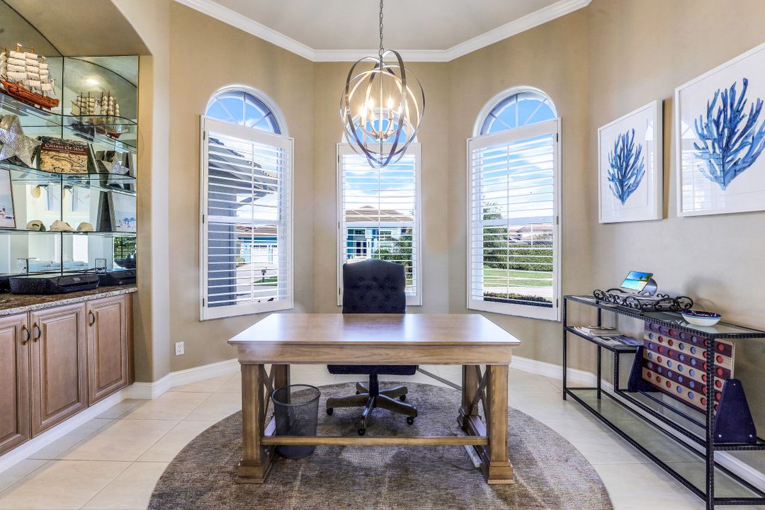 530 Taylor Ct, Marco Island, FL 34145