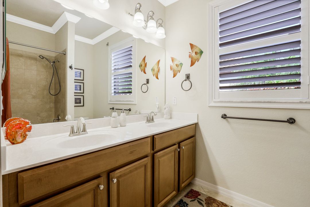 3830 Treasure Cove Cir, Naples, FL 34114