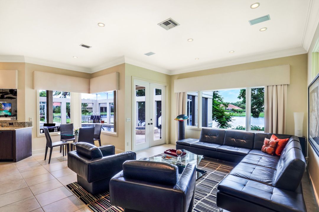 15720 Chatfield Dr, Fort Myers, FL 33908