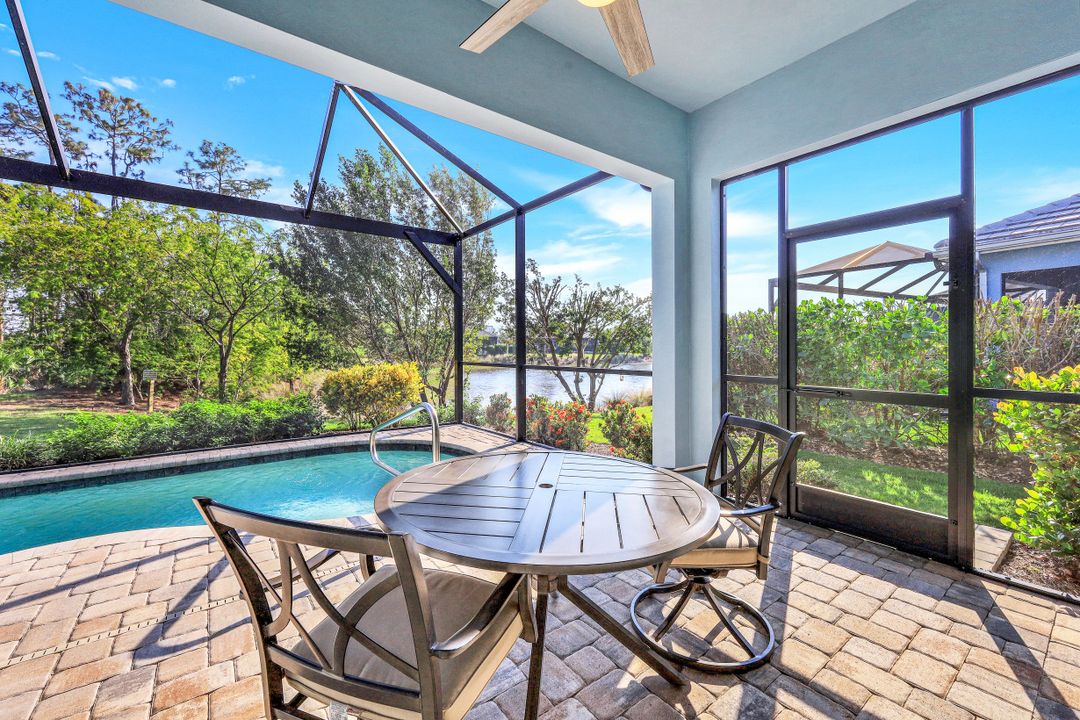 7007 Dominica Dr, Naples, FL 34113