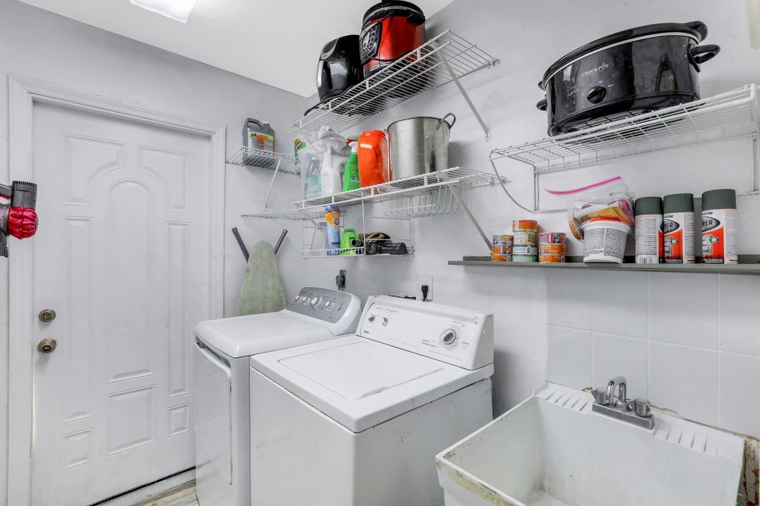 432 Mohawk Pkwy, Cape Coral, FL 33914