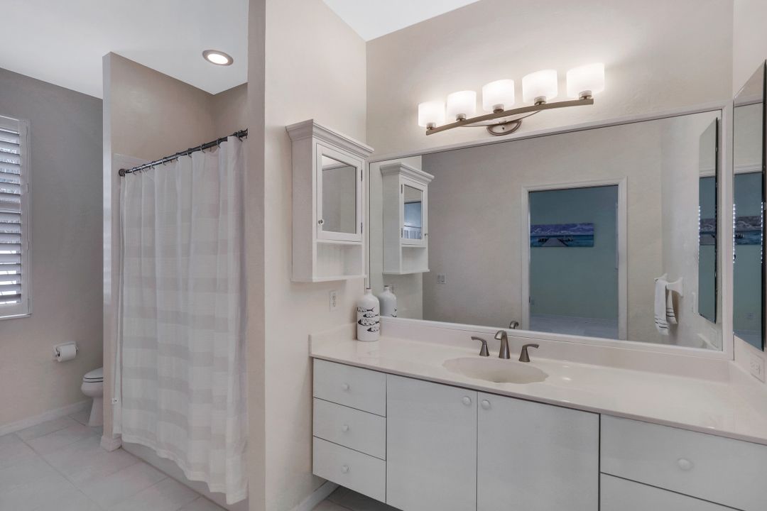 450 Spinnaker Dr, Marco Island, FL 34145