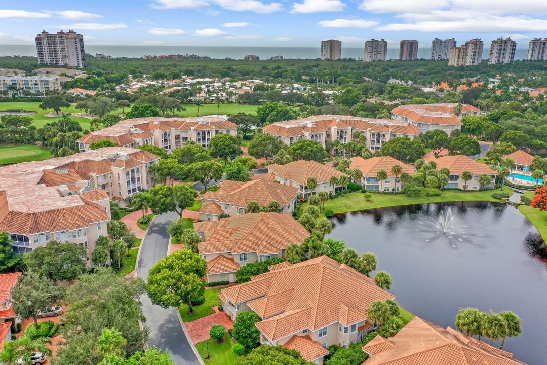 8453 Abbington Cir #821, Naples, FL 34108