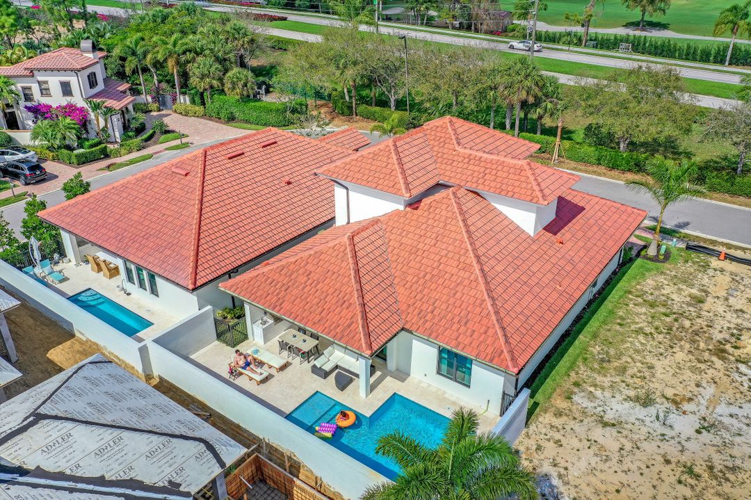 7968 Cordoba Pl, Naples, FL 34113