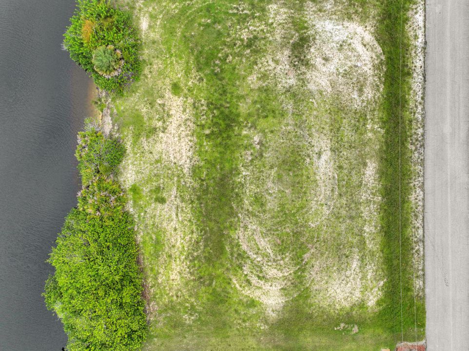 1038 NW 37th Pl, Cape Coral, FL 33993