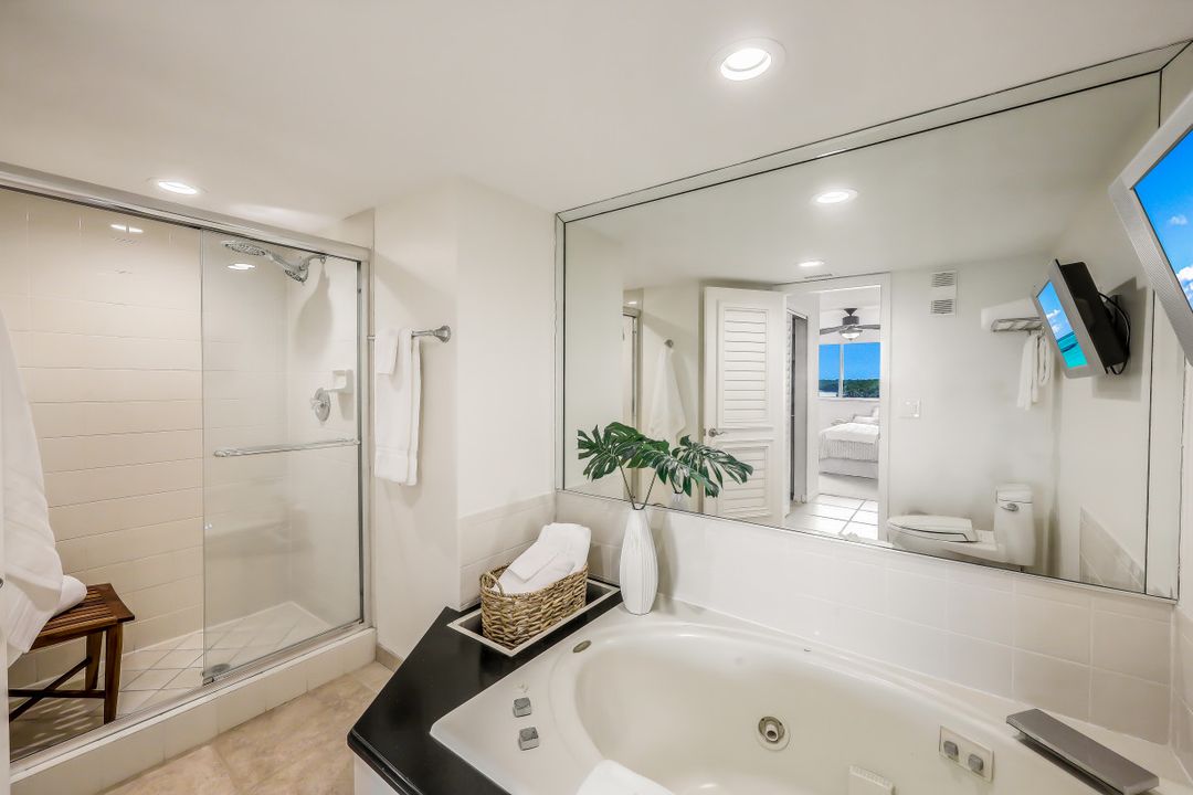 320 Horse Creek Dr #203, Naples, FL 34110