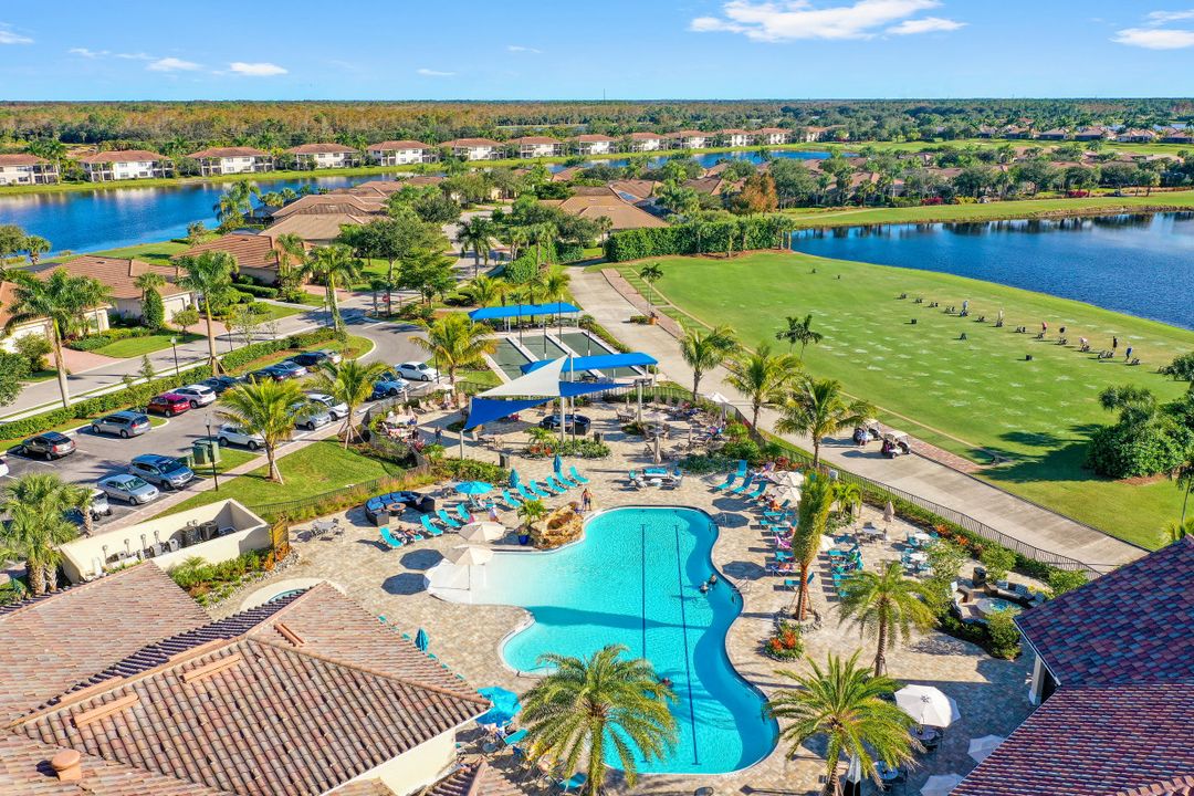 10498 Smoke House Bay Dr #201, Naples, FL 34120