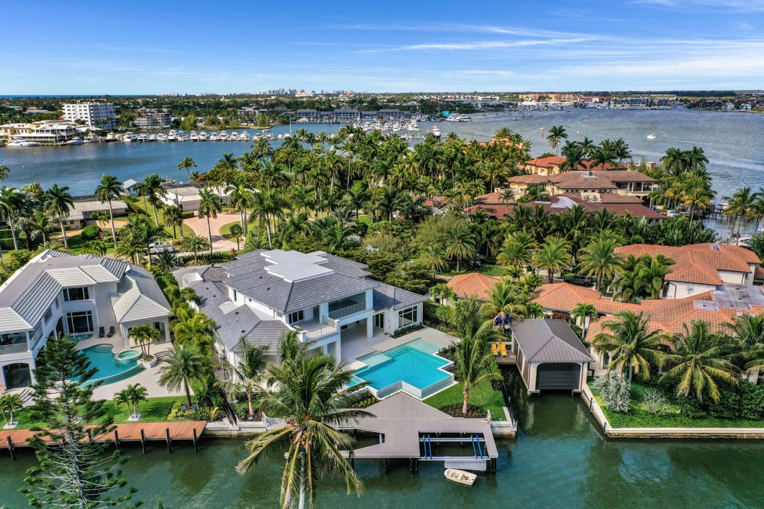 940 17th Ave S, Naples, FL 34102