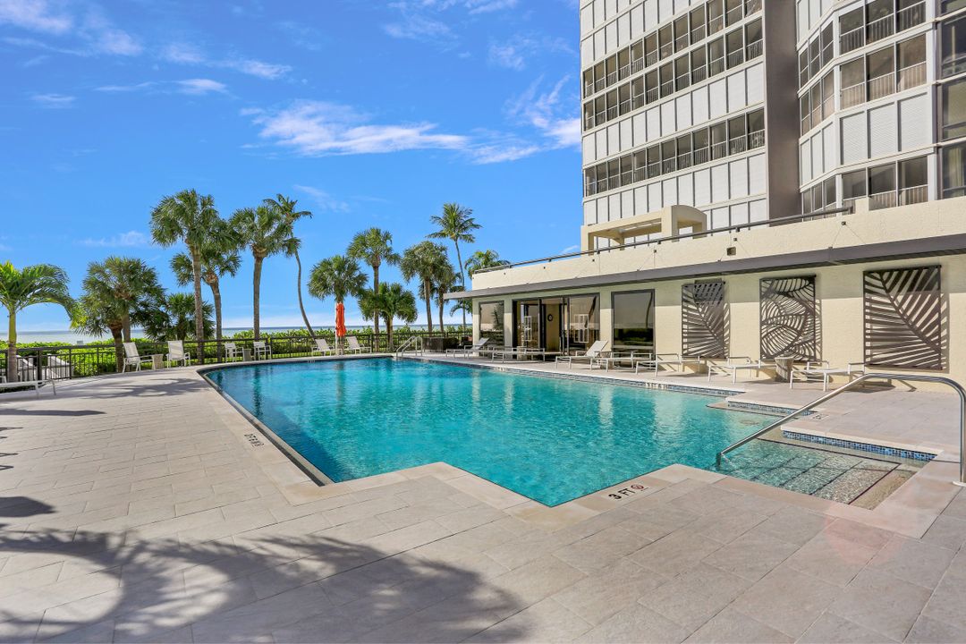 4951 Gulf Shore Blvd #302, Naples, FL 34103