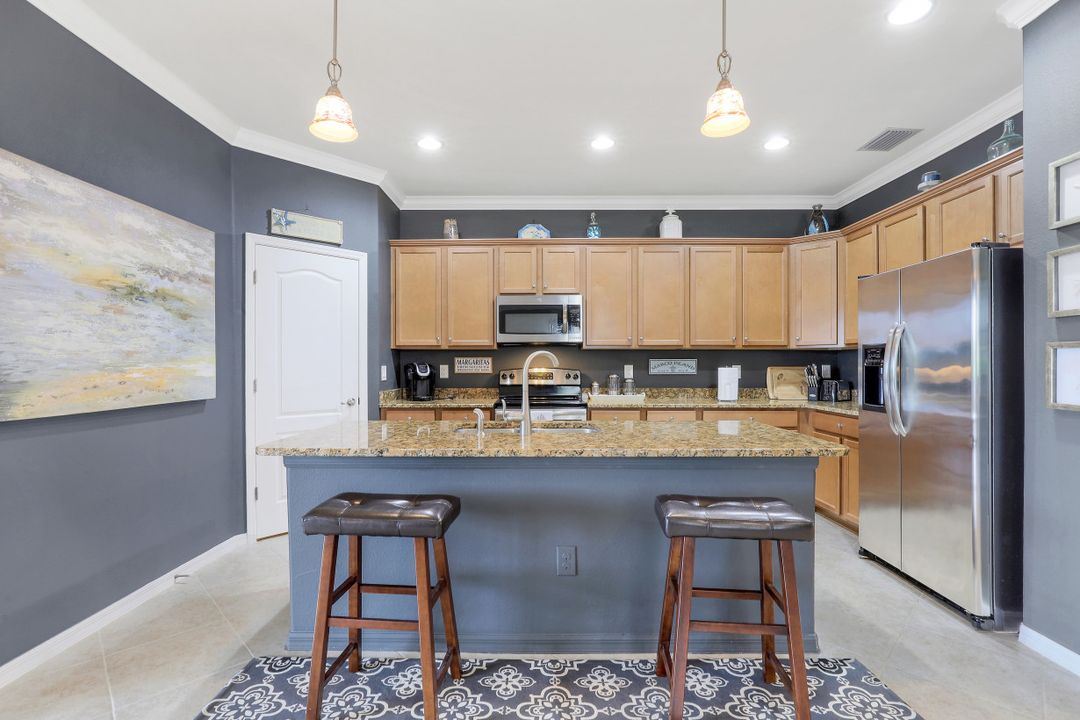 3618 Treasure Cove Cir, Naples, FL 34114