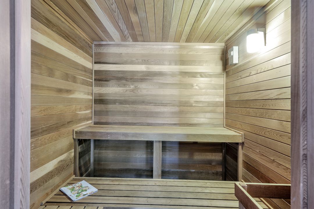 390 Seabee Ave, Naples, FL 34108