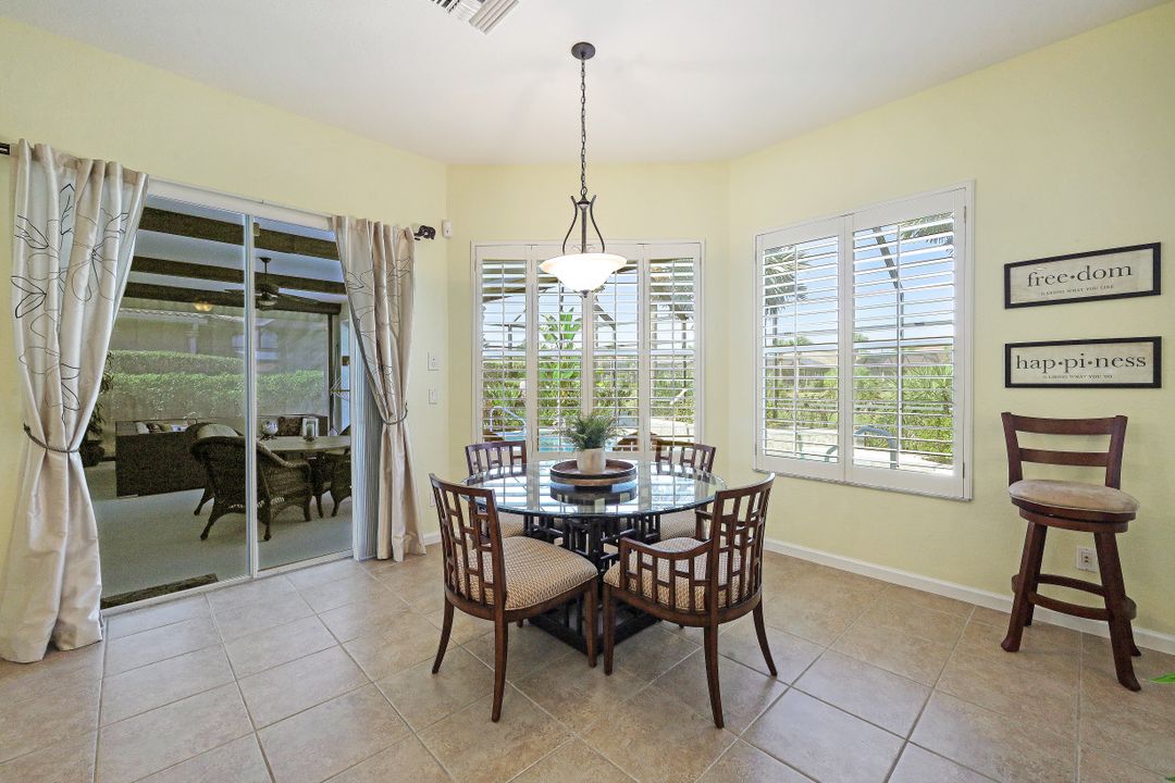 8219 Potomac Ln, Naples, FL 34104