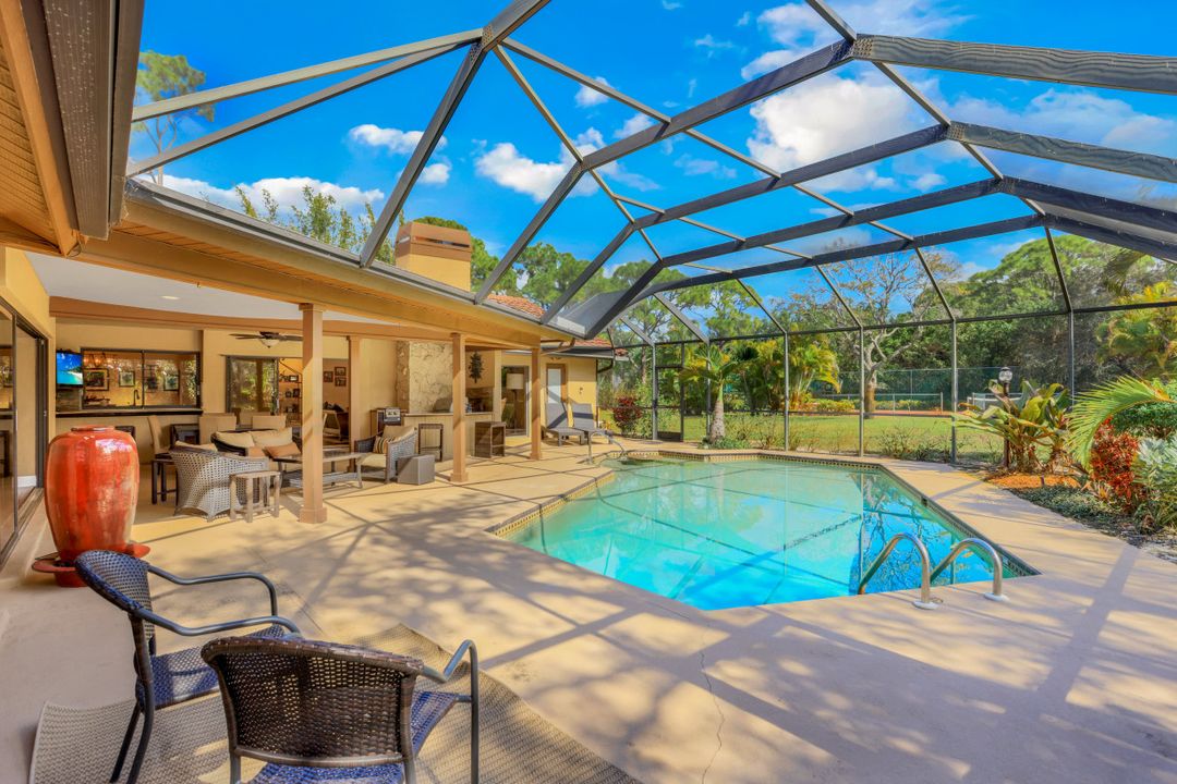 6846 Trail Blvd, Naples, FL 34108