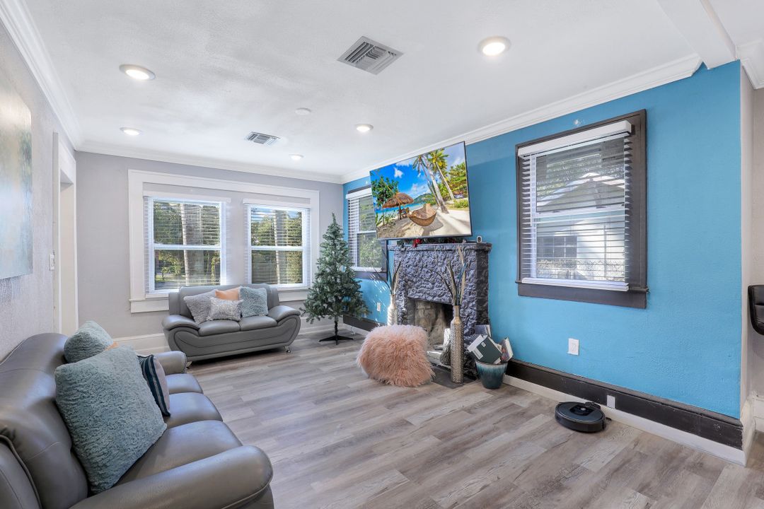 1121 Rose Ave, Fort Myers, FL 33916