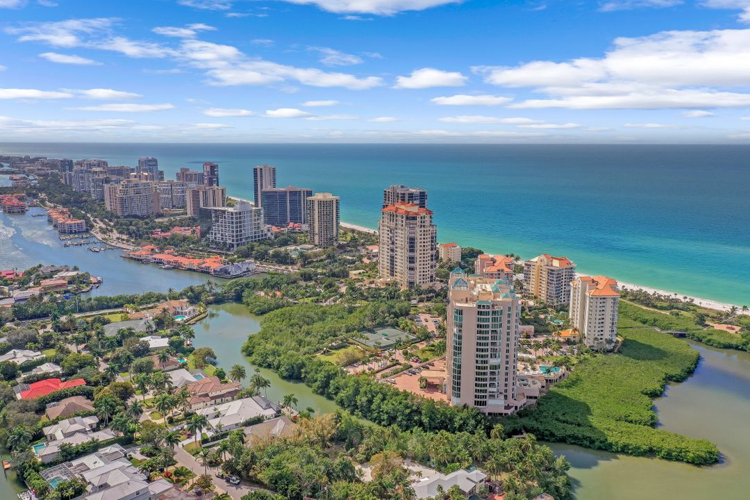 20 Seagate Dr #702, Naples, FL 34103