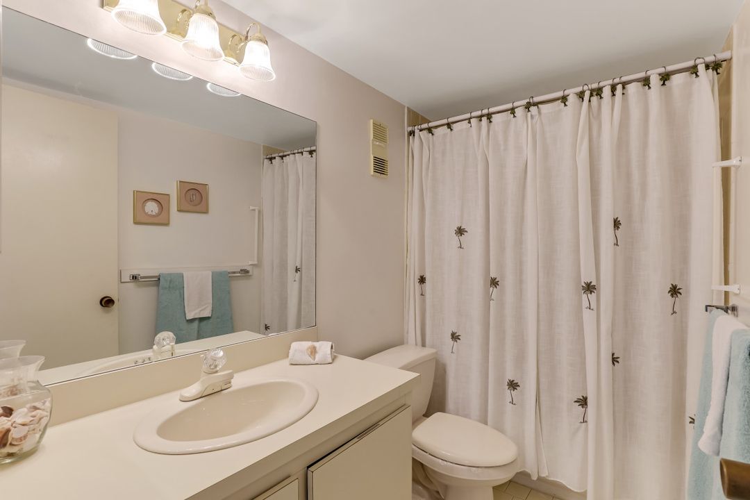 260 Seaview Ct #205, Marco Island, FL 34145