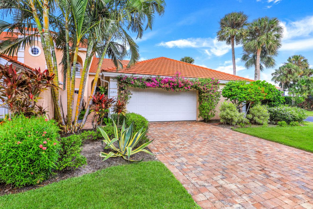 2180 Paget Cir, Naples, FL 34112