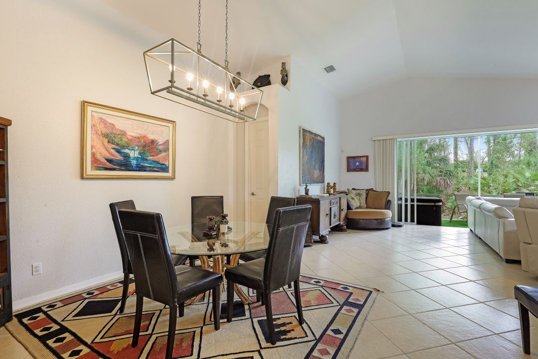 7920 Leicester Dr, Naples, FL 34104