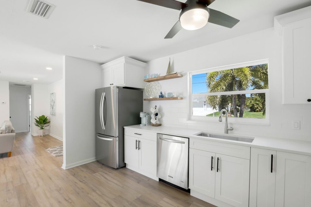 5118 York Ct, Cape Coral, FL 33904