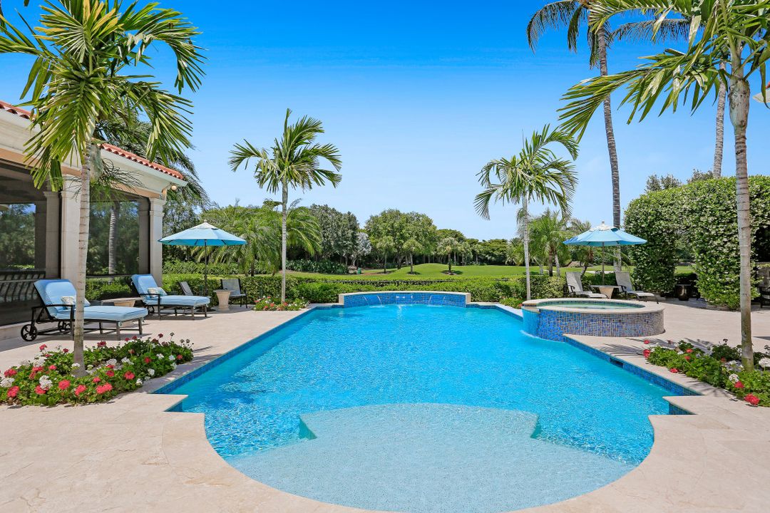 9779 Bent Grass Bend, Naples, FL 34108