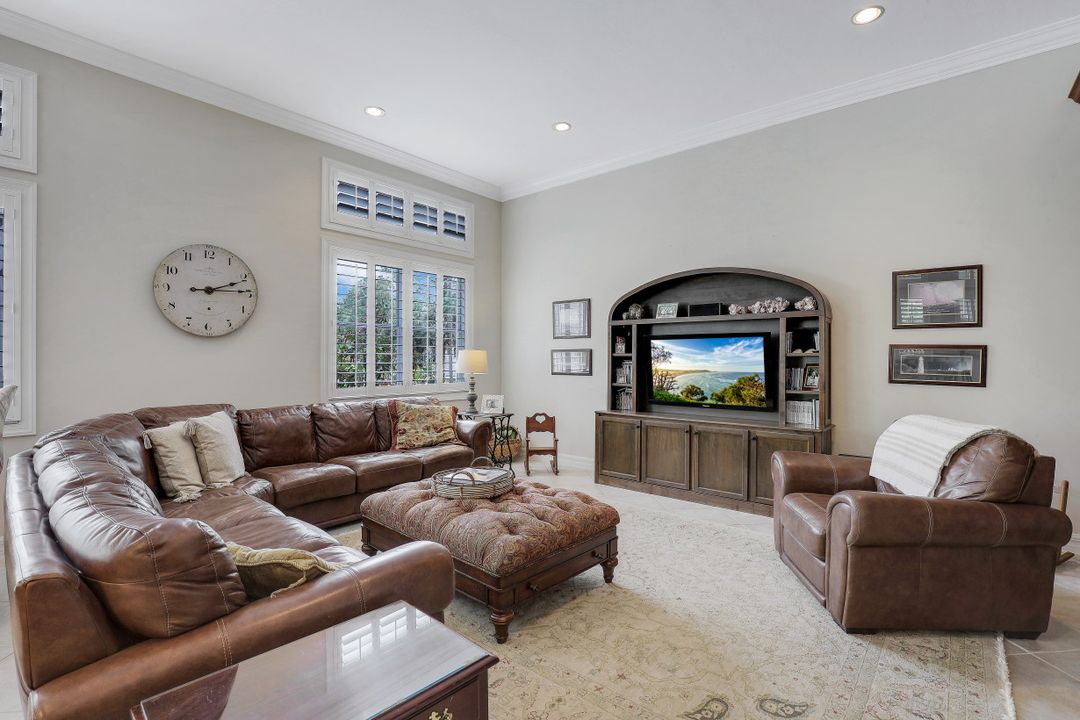 562 14th St SE, Naples, FL 34102