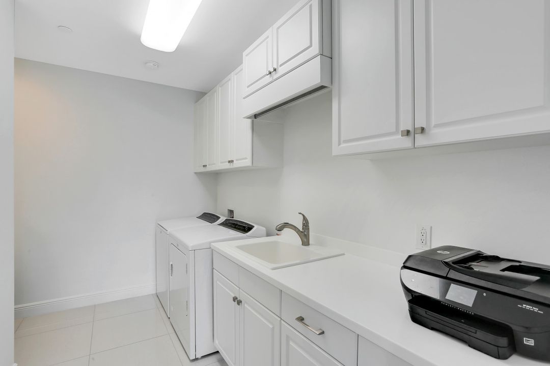 16390 Viansa Way #102, Naples, FL 34110