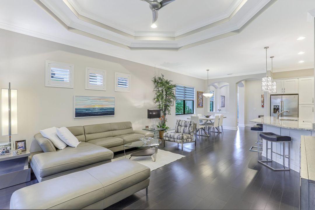 9167 Isla Bella Cir, Bonita Springs, FL 34135