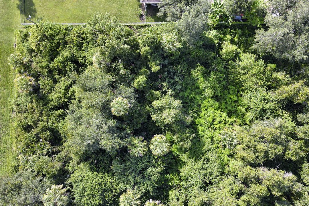 22nd Ave SE, Naples, FL 34117