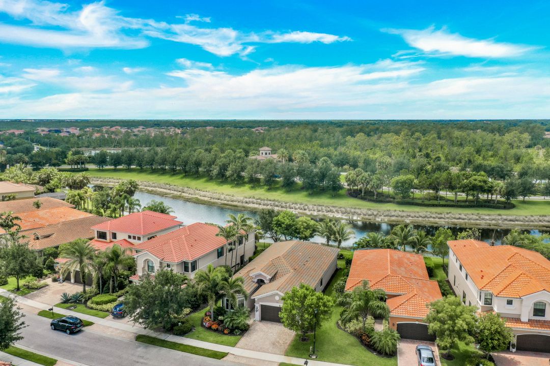 3646 Santaren Ct, Naples, FL 34119