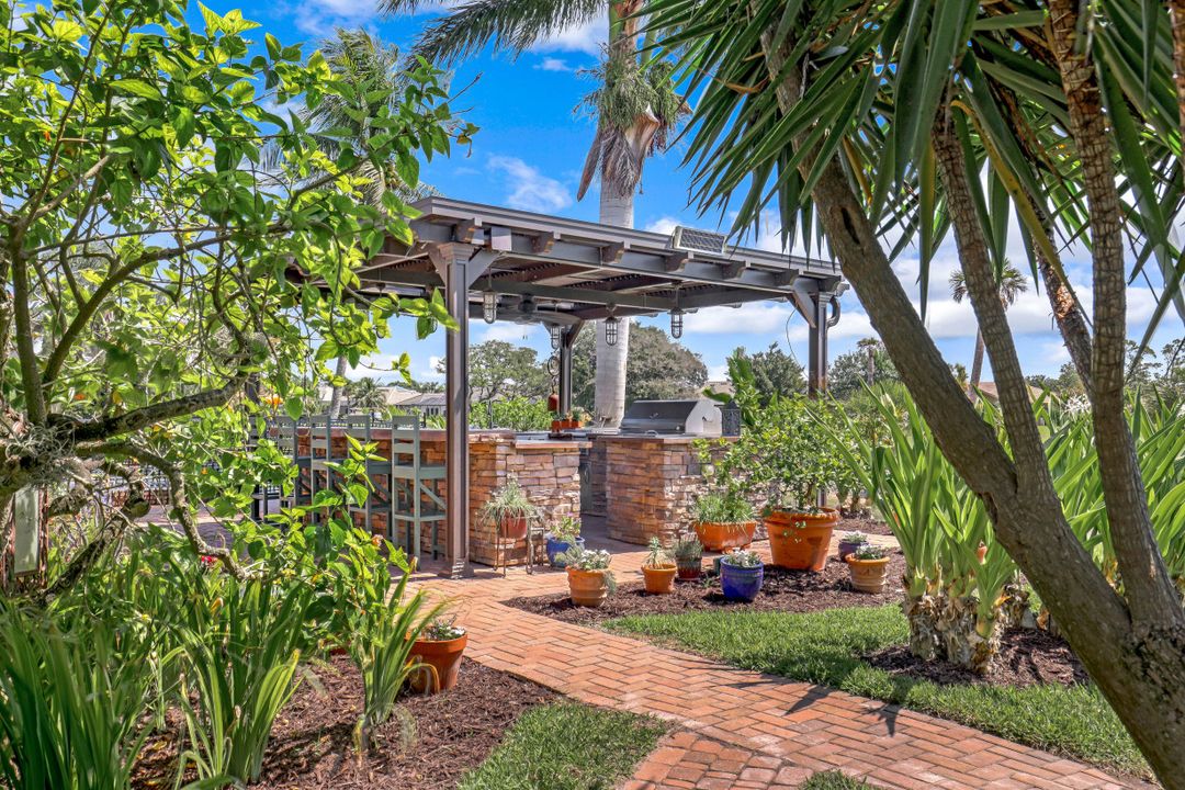 28419 Sombrero Dr, Bonita Springs, FL 34135