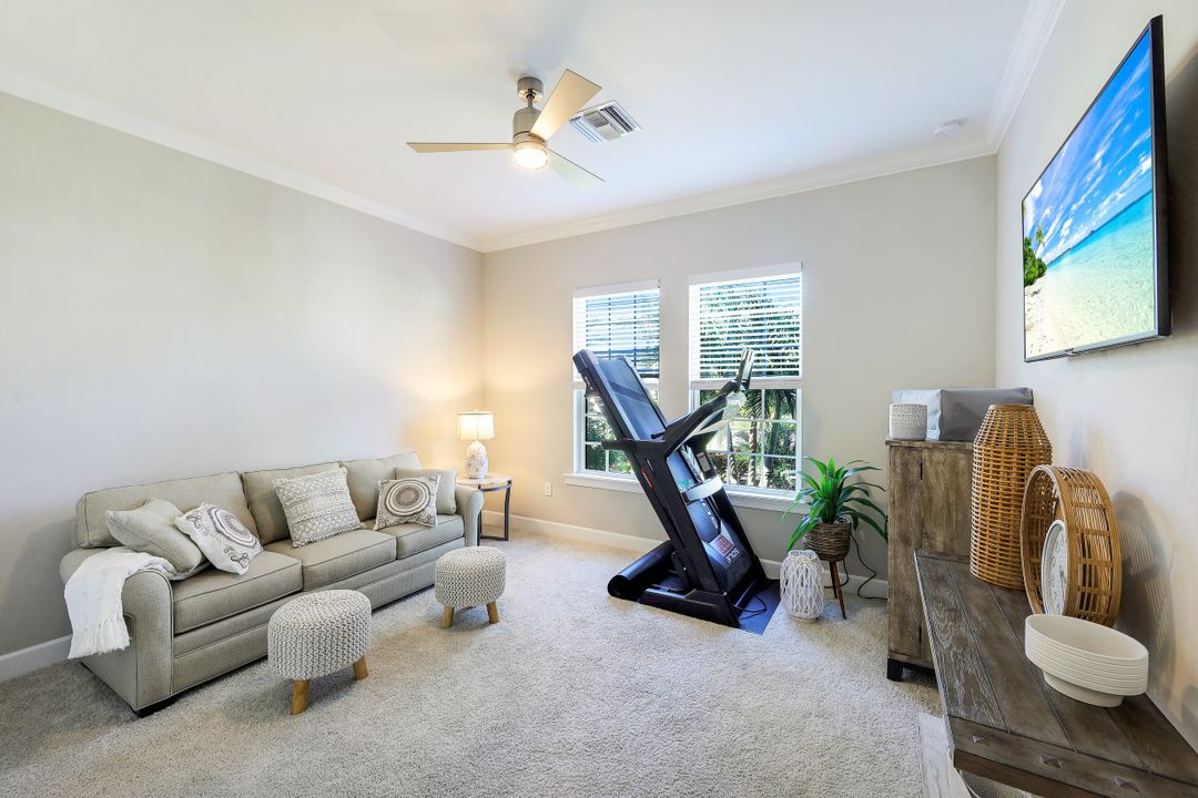 3274 Belon Ln, Naples, FL 34114