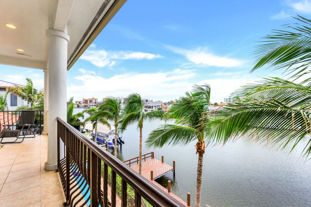 403 Seabee Ave, Naples, FL 34108