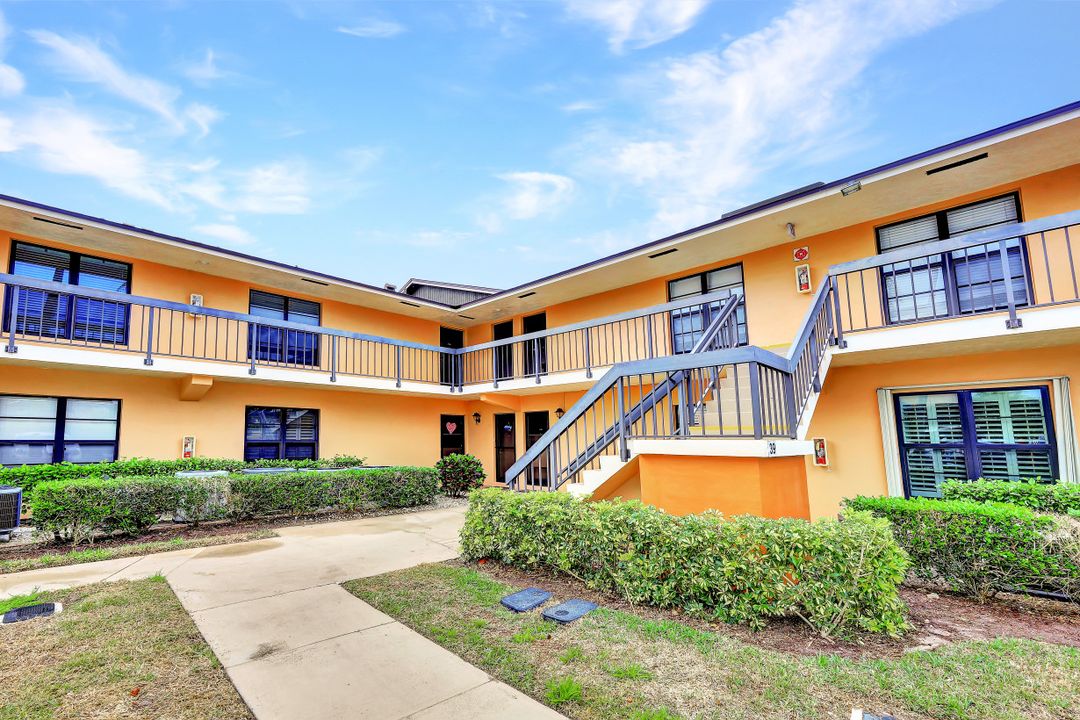 39 N Collier Blvd #207, Marco Island, FL 34145