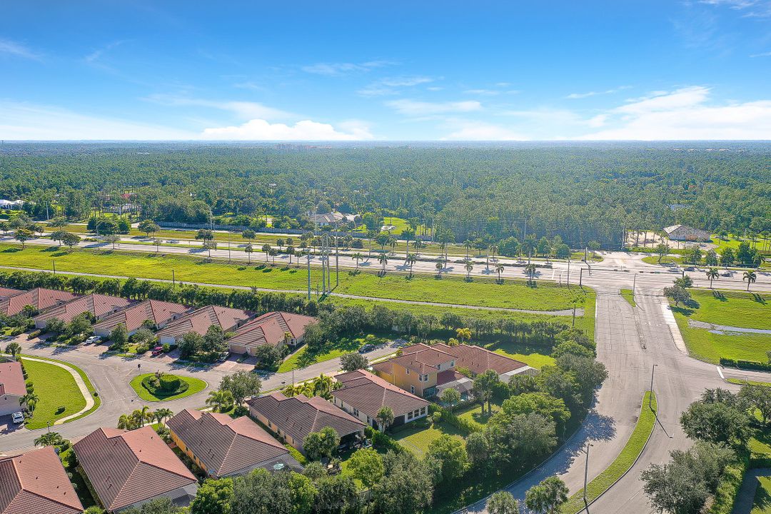 13484 Cambridge Ln, Naples, FL 34109