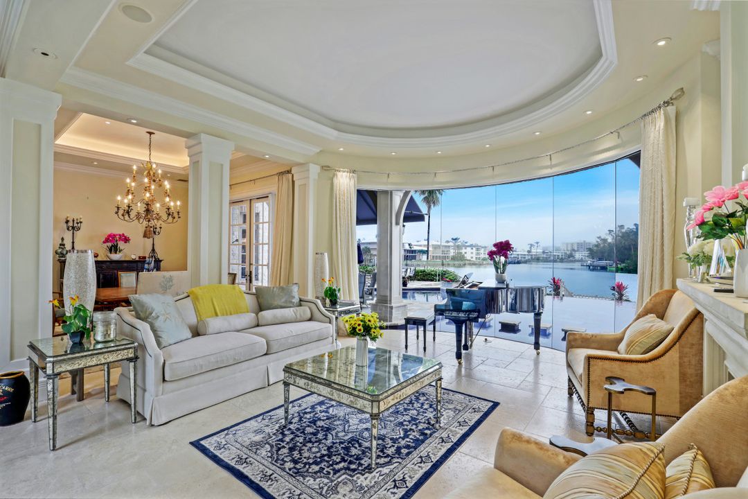 1839 Hurricane Harbor Ln, Naples, FL 34102