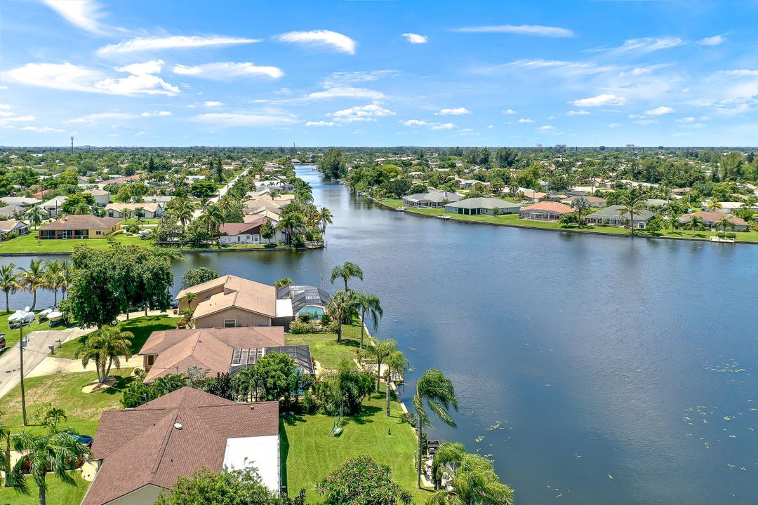 2002 SE 6th Ave, Cape Coral, FL 33990