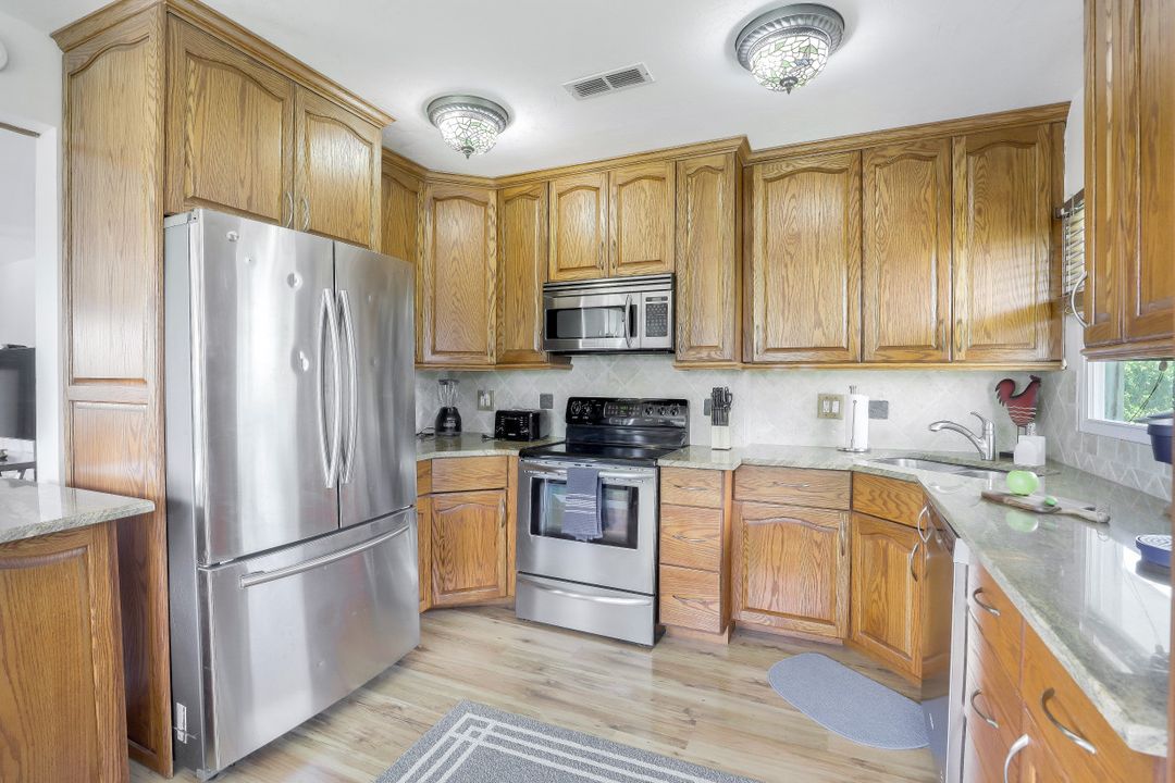 670 Palm Ave, Marco Island, FL 34145