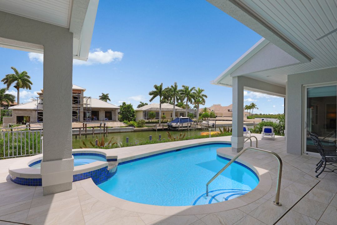 470 Maunder Ct, Marco Island, FL 34145