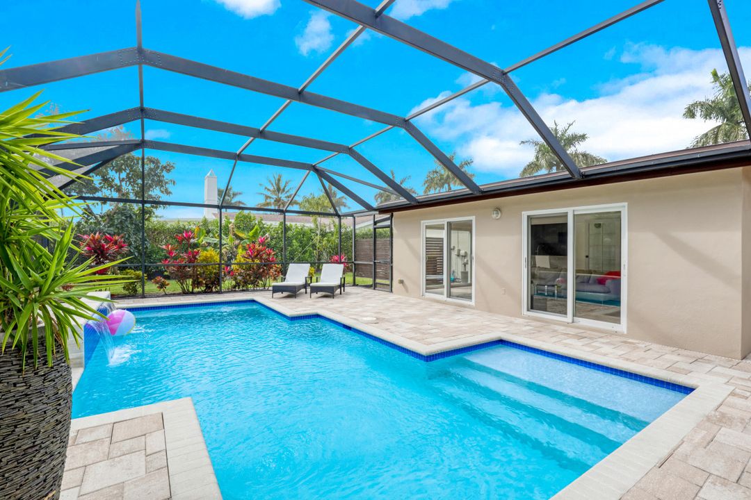 1236 13th Ave N, Naples, FL 34102