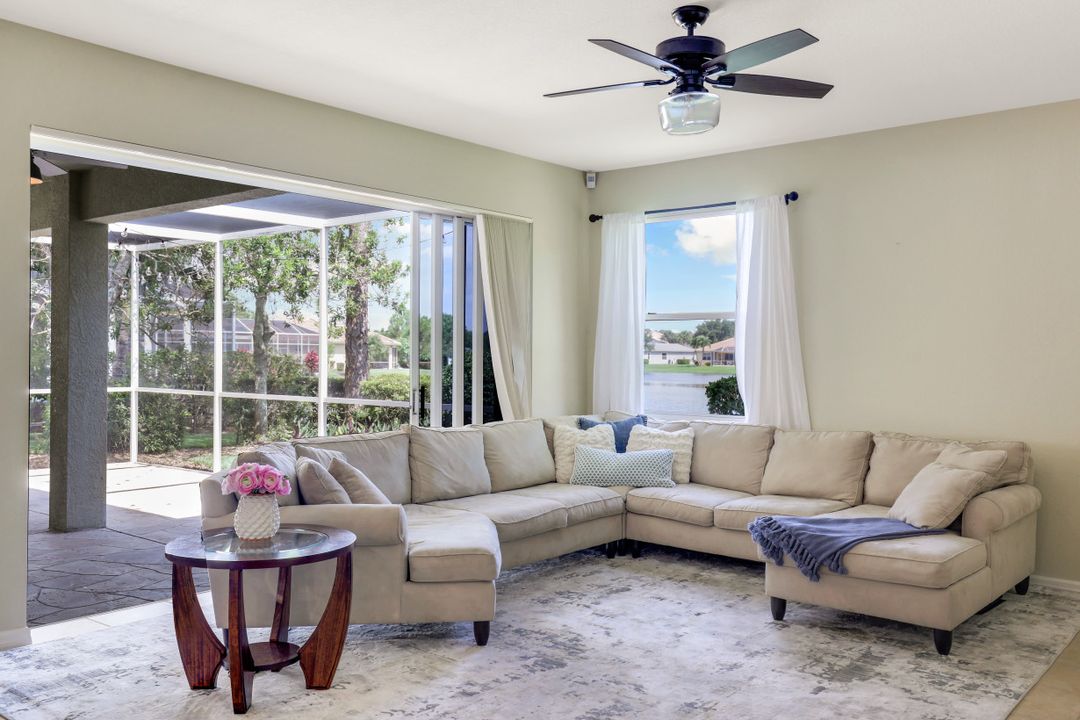 3738 Recreation Ln, Naples, FL 34116